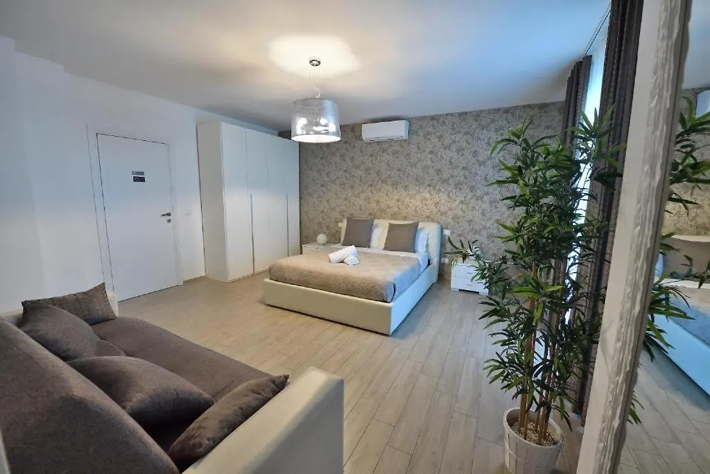 Gasthof Hotel Karol Bari Airport Italien
