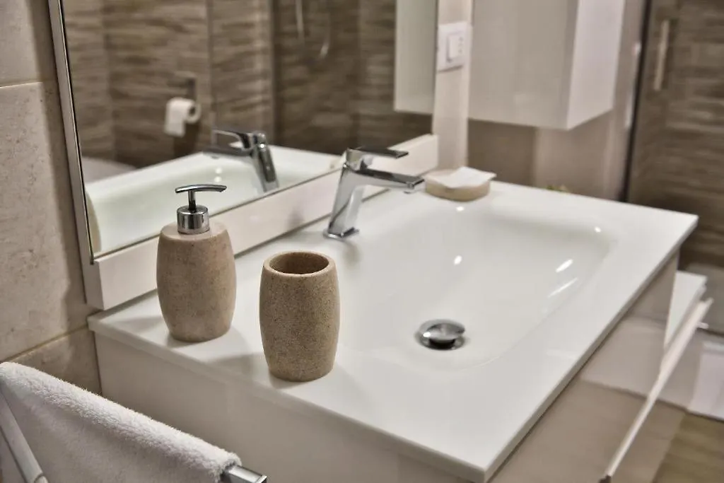 Hotel Karol Bari Airport